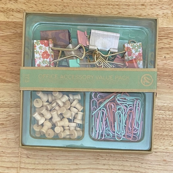 U Brands Office Accessory Value Pack Paper, Clips Push Pins and Binder Clips - Picture 2 of 4